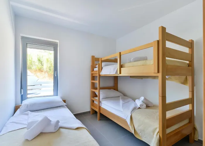 Amazing In Pag With Wifi Апартаменты *