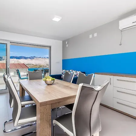 2 Bedroom Beautiful In Pag Appartamento *